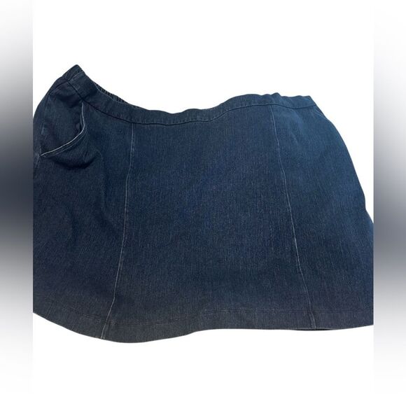 Isaac Mizrahi Live Denim Skort - Picture 7 of 16